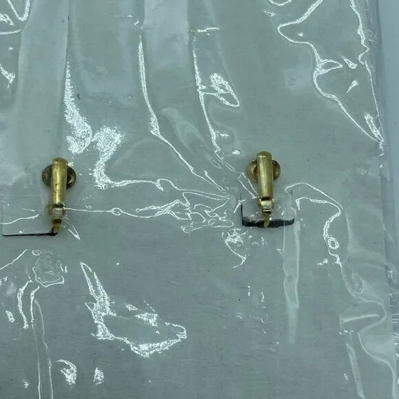 Barbie Clip On Earring Gold Stars Plastic Lightweight - Picture 5 of 7